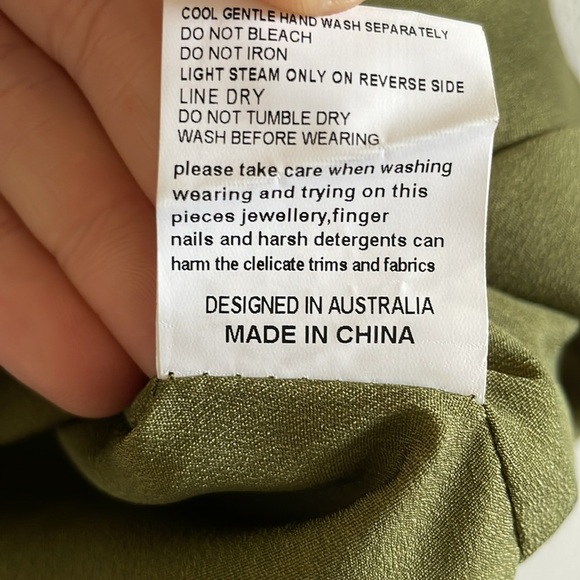 Elliatt Camo Dress‎ Women’s Size Medium Mini Halter Cocktail Khaki Olive Green - Picture 10 of 10